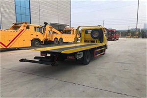 东光非事故拖车